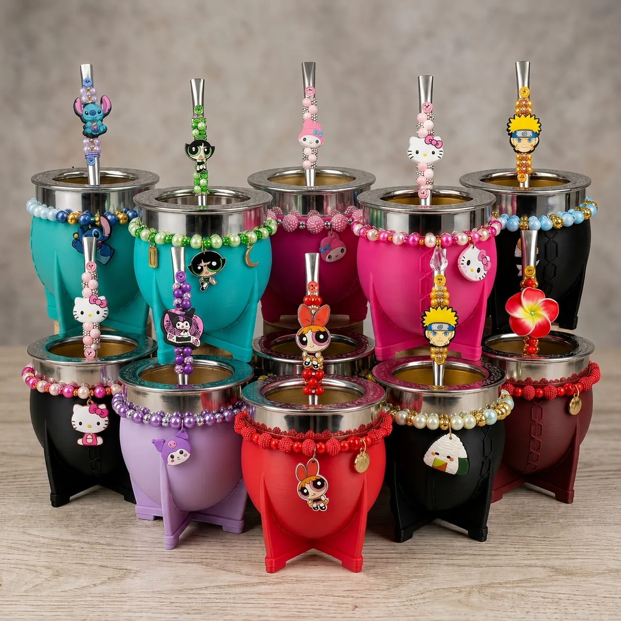 Mate + bombilla decorados de Kuromi, Hello Kitty, Naruto, Bombón, Bellota, Girasol y más